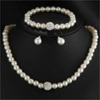 Parure Bijoux Perles 3 Pièces – Collier, Boucles d’Oreilles & Bracelet | Femme