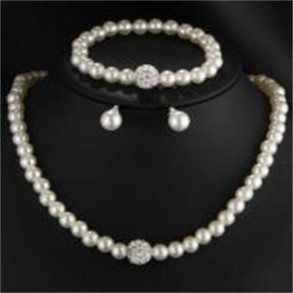 Parure Bijoux Perles 3 Pièces – Collier, Boucles d’Oreilles & Bracelet | Femme