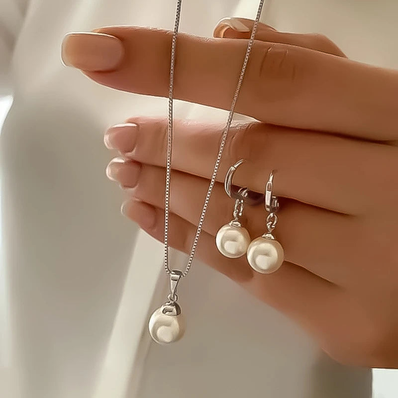 Parure Perles & Chaîne Dorée – Collier & Boucles d'Oreilles | Bijou Femme