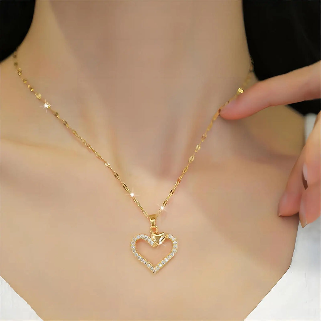 Collier Pendentif Cœur – Acier Inoxydable & Zircon Doré