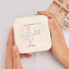 Boîte à bijoux de voyage beige avec initiale - Sereine