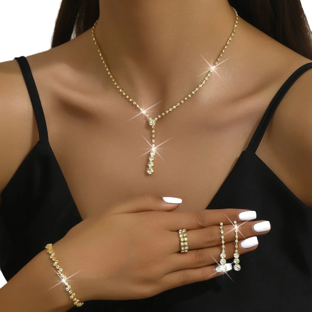 Parure 4 Pièces Minimaliste – Collier, Boucles, Bracelet & Bague | Femme