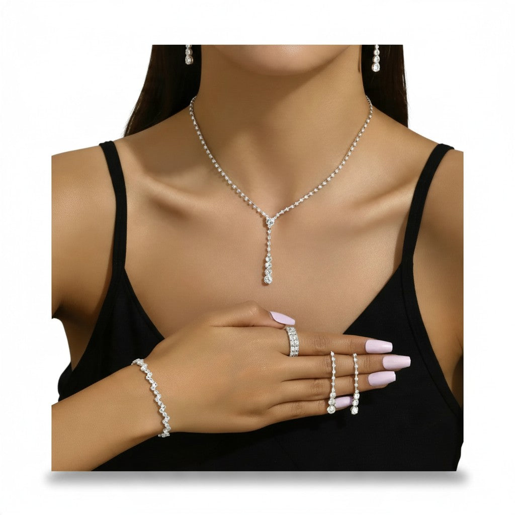 Parure 4 Pièces Minimaliste – Collier, Boucles, Bracelet & Bague | Femme
