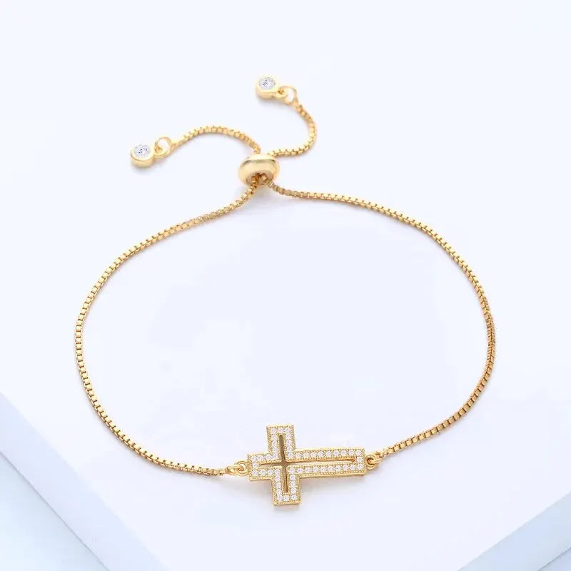 Bracelet Croix Serti de Zirconium – Cuivre Doré ou Argenté Ajustable