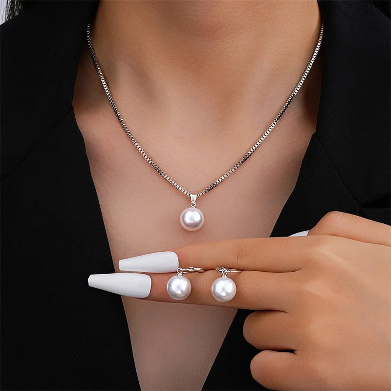 Parure Perles & Chaîne Dorée – Collier & Boucles d'Oreilles | Bijou Femme