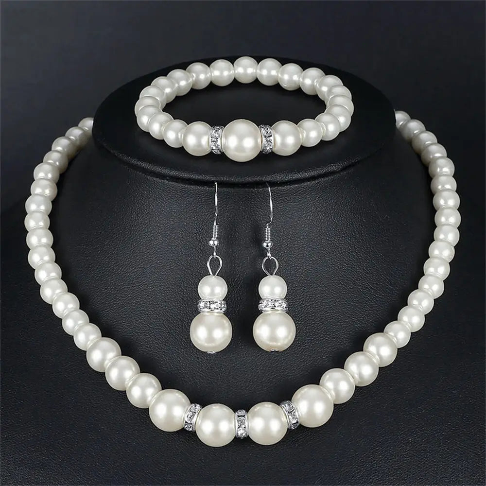 Parure Bijoux Perles 3 Pièces – Collier, Boucles d’Oreilles & Bracelet | Femme